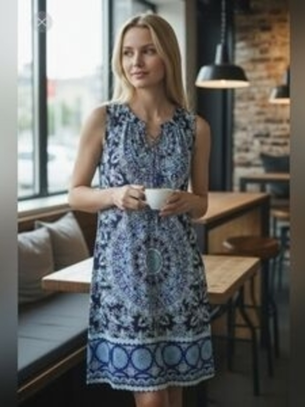 London Times Sleeveless Dress Size 4